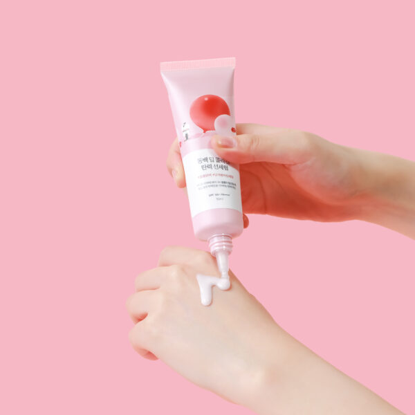 Сонцезахисна сироватка з колагеном ROUND LAB Camellia Deep Collagen Firming Sun Serum, 50 ml - Зображення 3